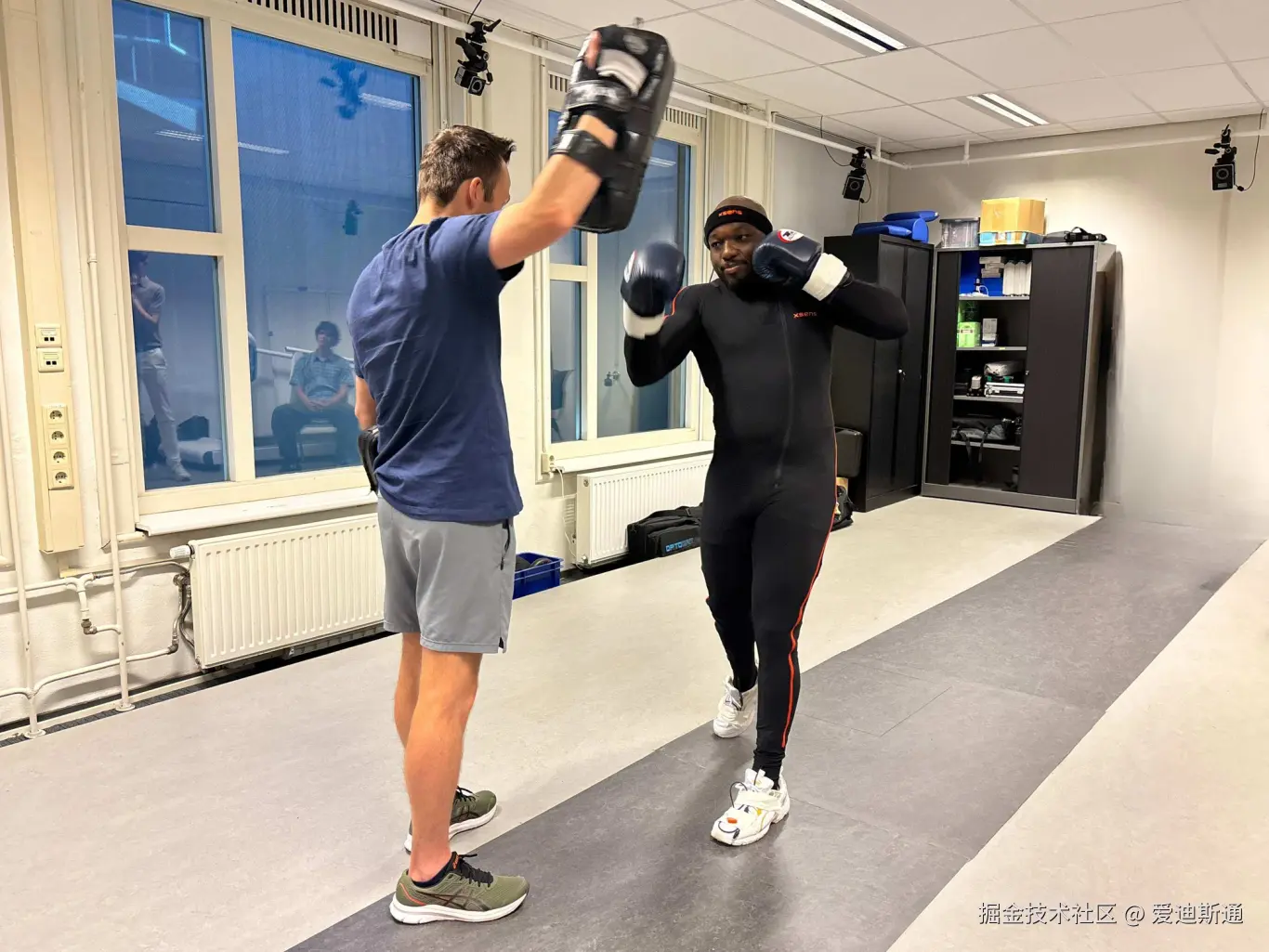 Saxion UFC Figther 2.webp.png